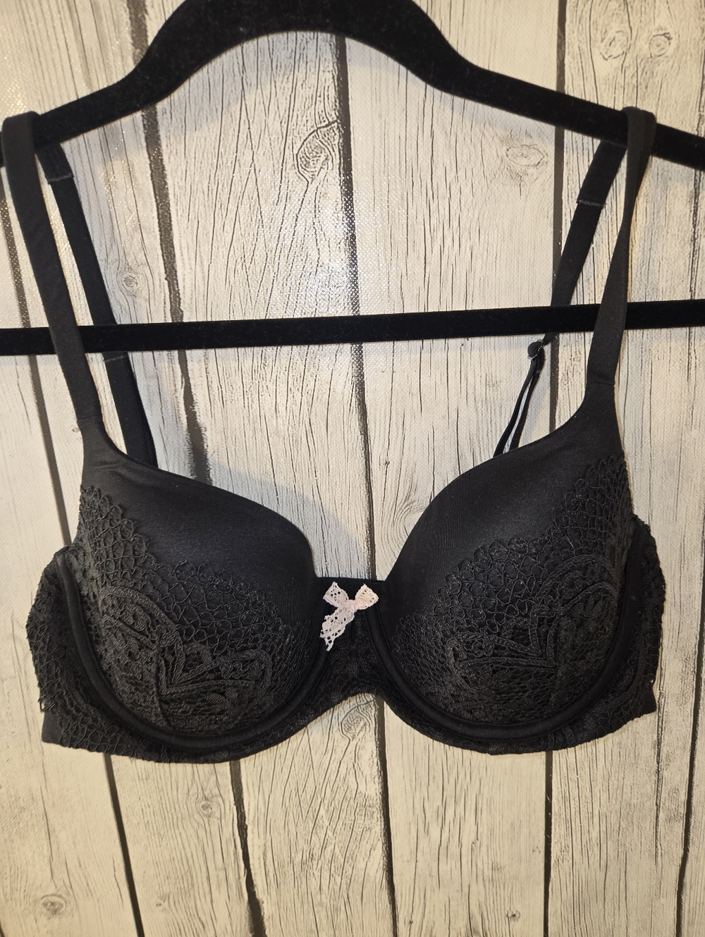 Victoria’s Secret Body by Victoria Lined Demi Bra 34D Black Lace Underwire